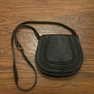 KELLY & KATIE BLACK LEATHER CROSSBODY PURSE